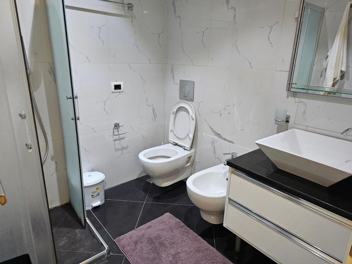 Tirana Central Exclusive Kültér fotó